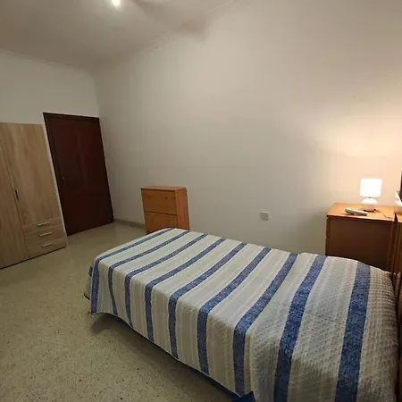 Apartamento Spacious 4-bedroom *