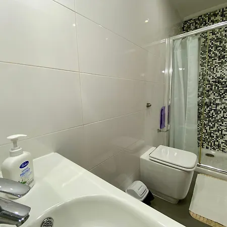Spacious 4-bedroom Lägenhet Mosta